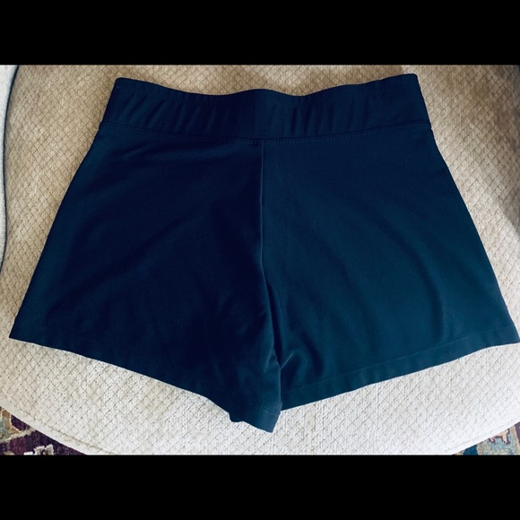 Nike Dri Fit Shorts - Picture 2 of 6